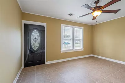 805 Chestnut Street, La Marque, TX 77568 - Photo 5