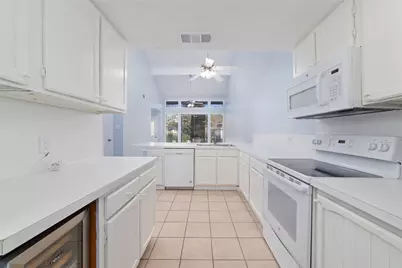 17 April Point Drive N, Conroe, TX 77356 - Photo 15