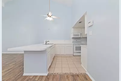 17 April Point Drive N, Conroe, TX 77356 - Photo 11