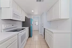 17 April Point Dr N, Conroe, TX 77356 - Photo 13