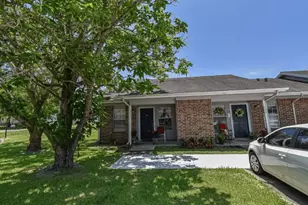 1800 Avenue H, Bay City, TX 77414 - Photo 3