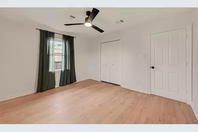10966 Shadow Wood Dr, Houston, TX 77043 - Photo 15