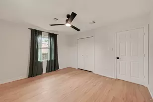 10966 Shadow Wood Dr, Houston, TX 77043 - Photo 15