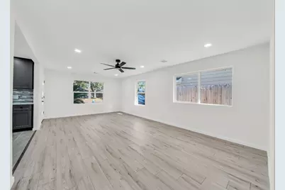 5025 De Milo Drive, Houston, TX 77092 - Photo 7