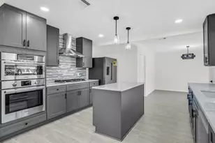 5025 De Milo Dr, Houston, TX 77092 - Photo 9