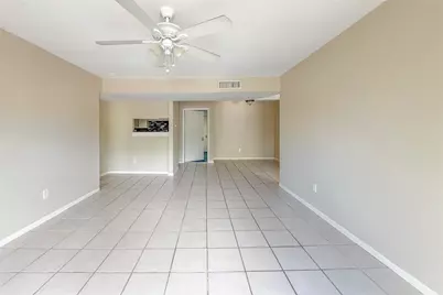 8529 Hearth Drive #22, Houston, TX 77054 - Photo 5