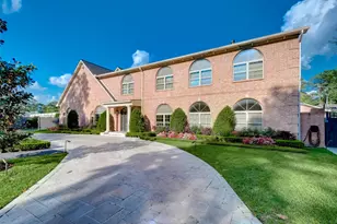 12445 Memorial Dr, Houston, TX 77024 - Photo 3