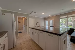 12445 Memorial Dr, Houston, TX 77024 - Photo 35