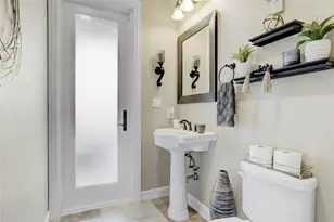 729 Pegasus Ln, League City, TX 77573 - Photo 17