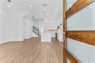 7805 Farnsworth St, Houston, TX 77022 - Photo 3