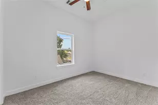 7805 Farnsworth St, Houston, TX 77022 - Photo 19