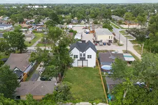 7805 Farnsworth St, Houston, TX 77022 - Photo 29