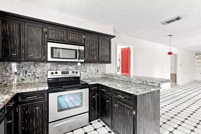 2027 Shadow Rock Drive, Houston, TX 77339 - Photo 19