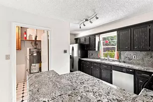 2027 Shadow Rock Dr, Houston, TX 77339 - Photo 17