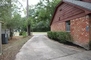 2027 Shadow Rock Dr, Houston, TX 77339 - Photo 9