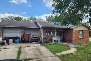 11810 Plum Meadow Ln, Houston, TX 77039 - Photo 3