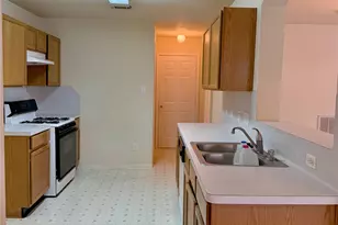 8922 Benning Dr, Houston, TX 77031 - Photo 3