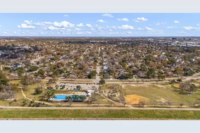 4819 Chantilly Lane, Houston, TX 77092 - Photo 37