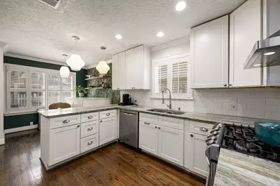 4819 Chantilly Lane, Houston, TX 77092 - Photo 15