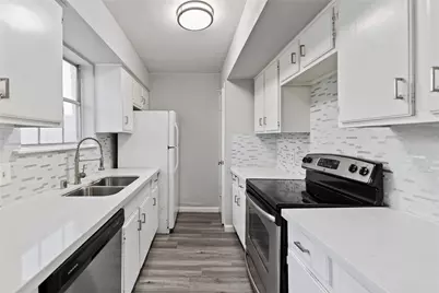 4154 Belle Park Drive, Houston, TX 77072 - Photo 9