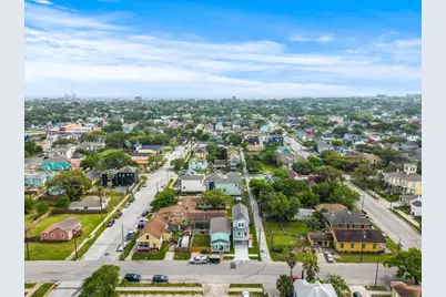 3211 Avenue K, Galveston, TX 77550 - Photo 41