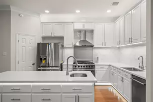 4023 Breakwood Dr, Houston, TX 77025 - Photo 9