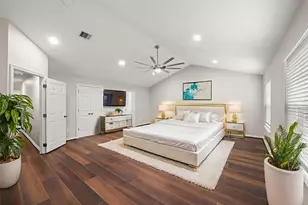 4023 Breakwood Dr, Houston, TX 77025 - Photo 11