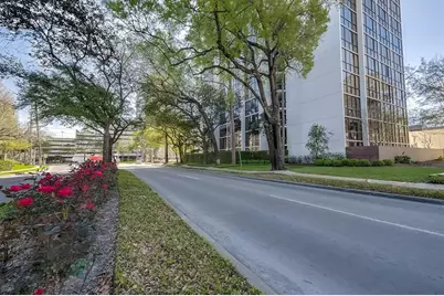 5001 Woodway Drive #1304, Houston, TX 77056 - Photo 35