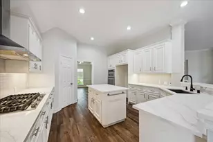 8911 S Fitzgerald Way, Missouri City, TX 77459 - Photo 7