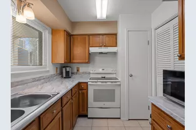 18515 Egret Bay Boulevard #1101, Webster, TX 77058 - Photo 7