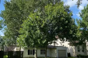 5213 Linden St, Bellaire, TX 77401 - Photo 1