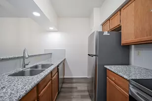 338 Wilcrest Dr, Houston, TX 77042 - Photo 7