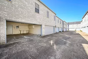 338 Wilcrest Dr, Houston, TX 77042 - Photo 19