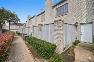 338 Wilcrest Dr, Houston, TX 77042 - Photo 1