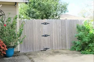 2512 Avenue E, Bay City, TX 77414 - Photo 23