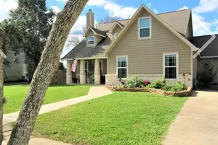 2512 Avenue E, Bay City, TX 77414 - Photo 3