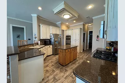 814 Sunset Trail, Angleton, TX 77515 - Photo 3