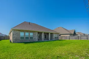 11903 Oakwood Dr, Mont Belvieu, TX 77535 - Photo 29