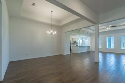 11903 Oakwood Dr, Mont Belvieu, TX 77535 - Photo 5