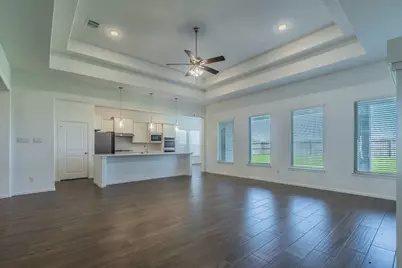 11903 Oakwood Dr, Mont Belvieu, TX 77535 - Photo 9
