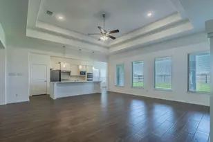 11903 Oakwood Dr, Mont Belvieu, TX 77535 - Photo 9