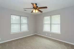 606 Scenic Dr, Baytown, TX 77521 - Photo 9