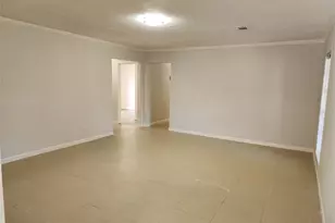 8531 Hiawatha Dr, Houston, TX 77036 - Photo 5