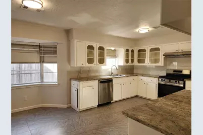 8531 Hiawatha Drive, Houston, TX 77036 - Photo 7