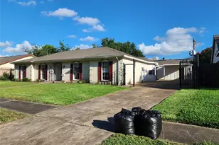 8531 Hiawatha Dr, Houston, TX 77036 - Photo 3