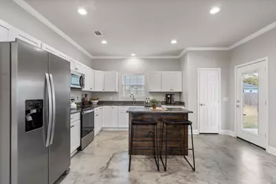 413 E Spruce Street, Huntington, TX 75949 - Photo 5