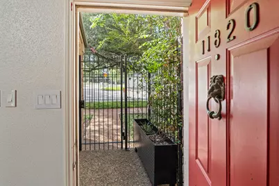 11820 Barryknoll Lane #60, Houston, TX 77024 - Photo 5