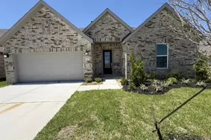 1302 W Shepard Dr, Dayton, TX 77535 - Photo 1