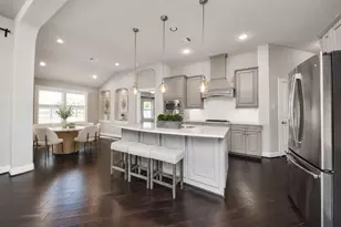 6243 Garden Lakes Ln, Sugar Land, TX 77479 - Photo 9