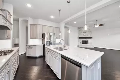 6243 Garden Lakes Lane, Sugar Land, TX 77479 - Photo 11